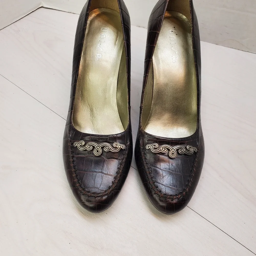 Unisa Castle Dark Brown Croc Embossed Leather Pumps‎ W 10B 90s Y2K Office Siren
